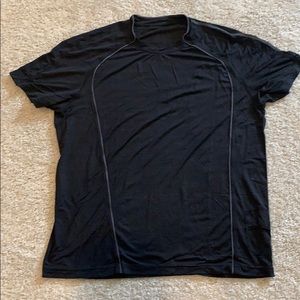 Lululemon workout shirt